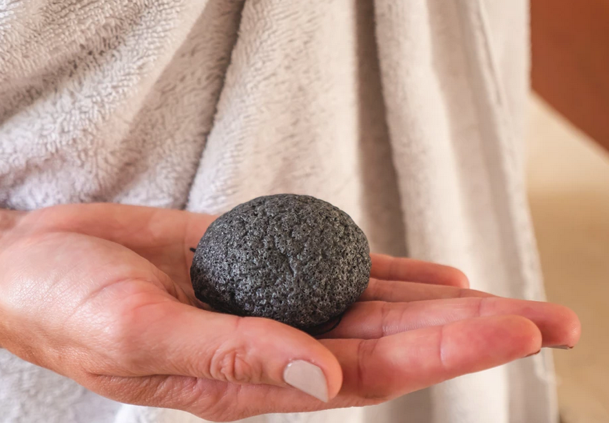 Konjac & Charcoal Facial Sponge